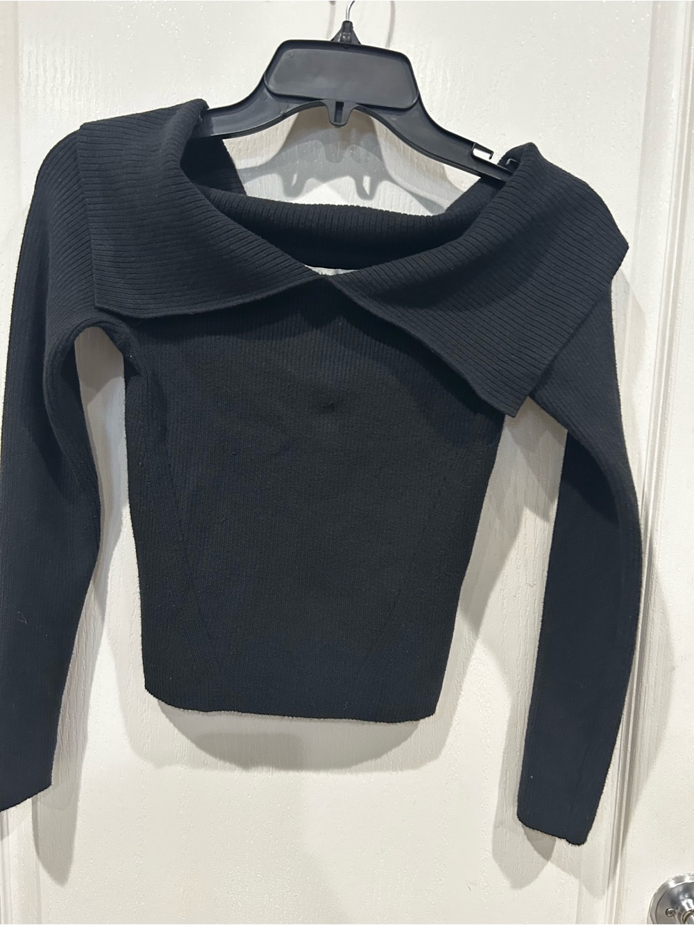 Abercrombie & Fitch Women Small Black Off-Shoulder Ribbed Women’s Sweater
